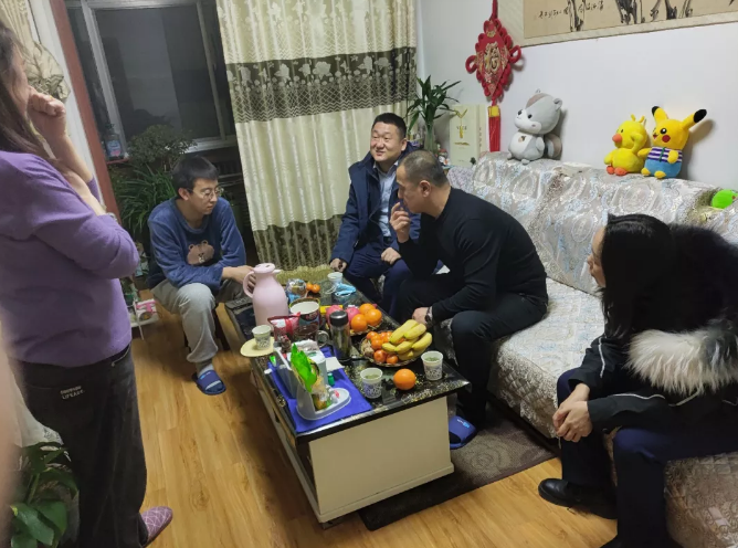星空入口（中国）官方网站
产业开发板块深入开展员工家访活动(图2)